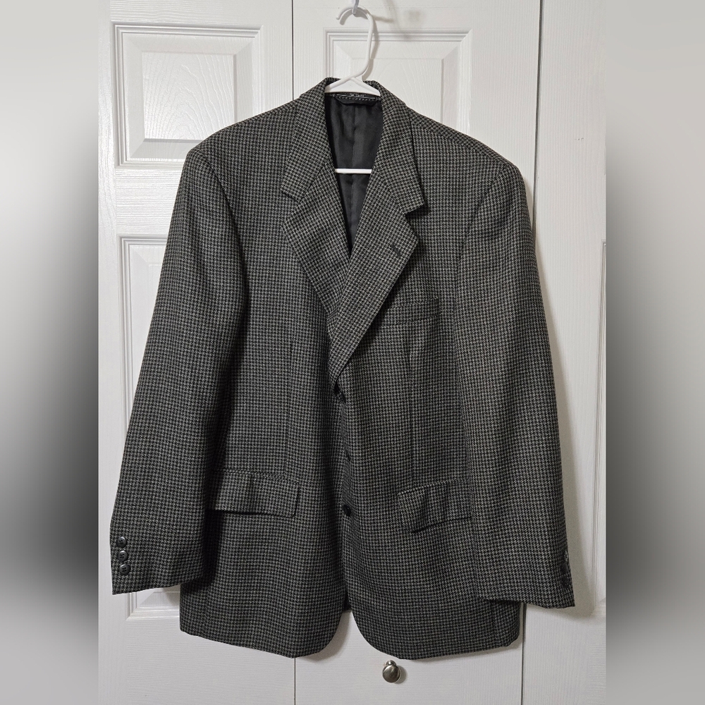 Gray & Black Suit Jacket 8-Pocket Design, 42 Reg, Fully Lined, Like New